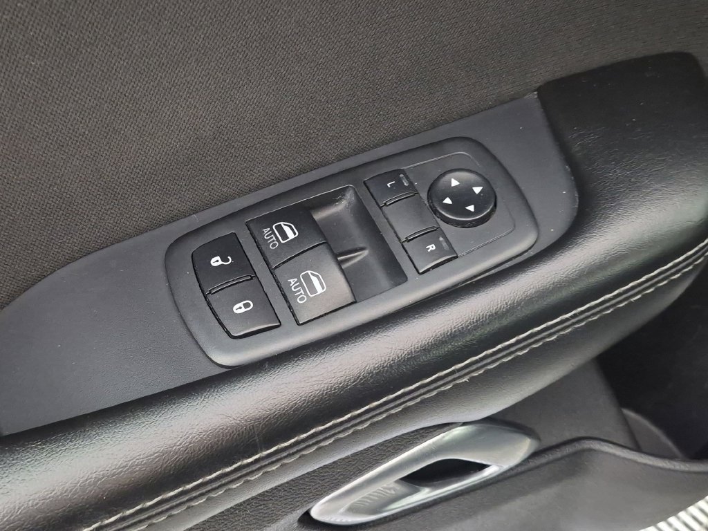 Used 2019 Dodge Challenger SXT RWD image 14