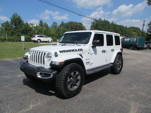 Used 2018 Jeep Wrangler Unlimited Sahara AWD/4WD image 1