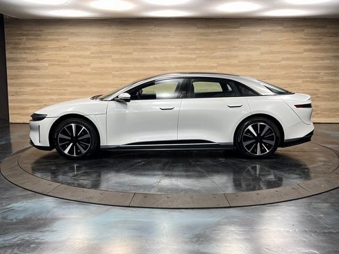 Used 2023 Lucid Air Touring image 14