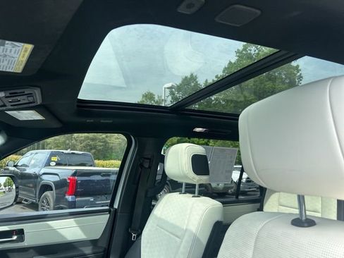 Used 2025 Toyota Sequoia Capstone AWD/4WD image 16