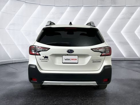 Used 2023 Subaru Outback Touring XT AWD/4WD image 5