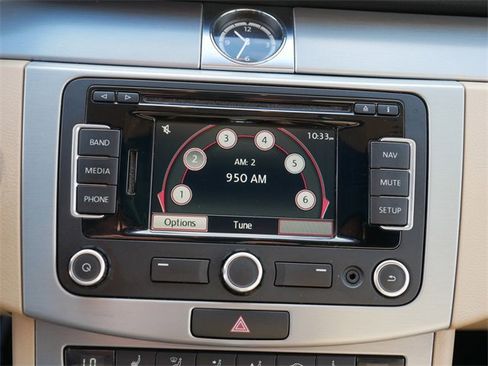 Used 2013 Volkswagen CC Lux image 28