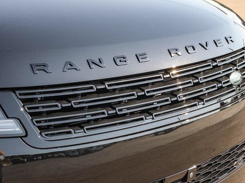 New 2026 Land Rover Range Rover Sport Dynamic SE AWD/4WD image 16
