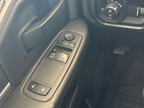 Used 2021 RAM 5500 Tradesman AWD/4WD image 19