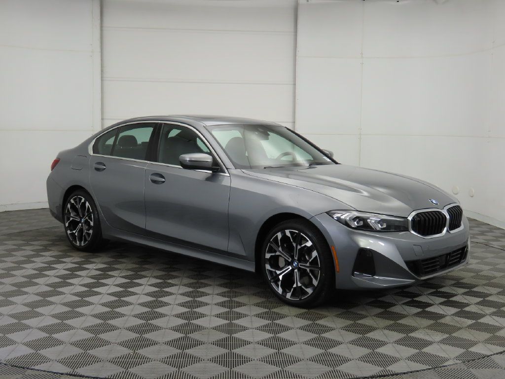 Used 2026 BMW 330i Sedan w/ Convenience Package RWD image 4