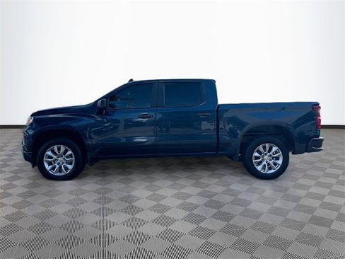 Used 2022 Chevrolet Silverado 1500 Custom image 9