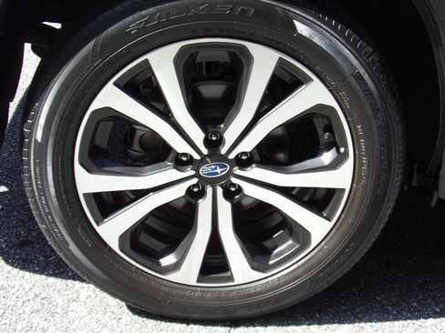 Used 2023 Subaru Forester Limited AWD/4WD image 16