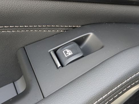 New 2026 BMW X5 xDrive40i w/ M Sport Package image 29