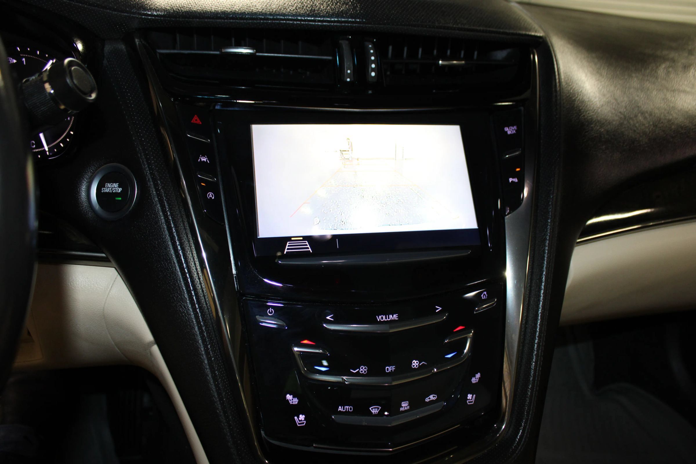 Used 2018 Cadillac CTS Luxury RWD image 16