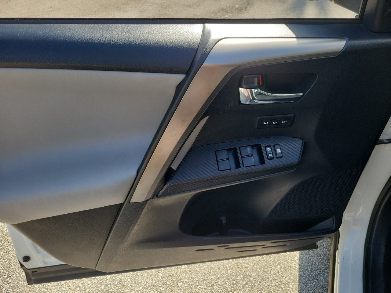 Used 2014 Toyota RAV4 Limited FWD image 13