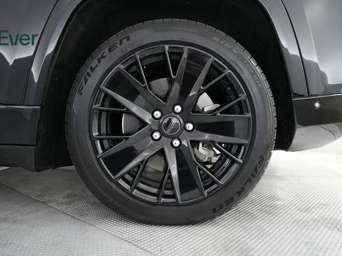 Used 2024 Jeep Wagoneer Launch Edition image 19