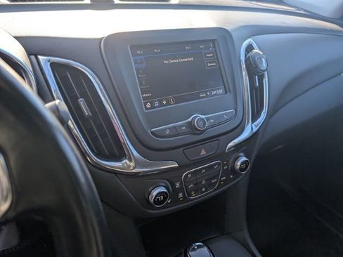 Used 2021 Chevrolet Equinox LT image 19