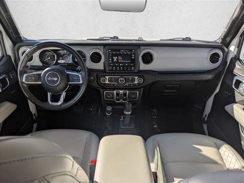 Used 2023 Jeep Wrangler Unlimited Sahara image 18