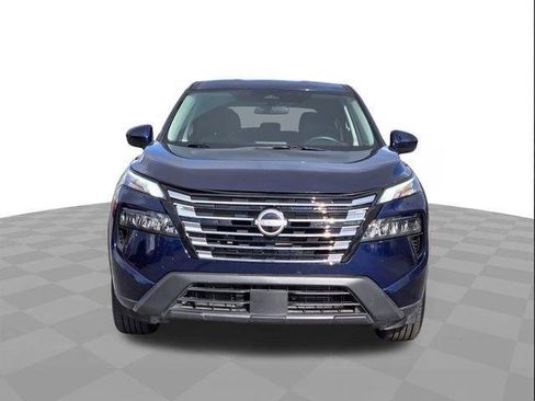 Used 2025 Nissan Rogue SV AWD/4WD image 2