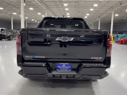New 2025 Chevrolet Silverado EV RST image 5