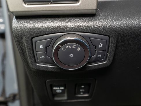 Used 2019 Ford F150 Lariat image 35