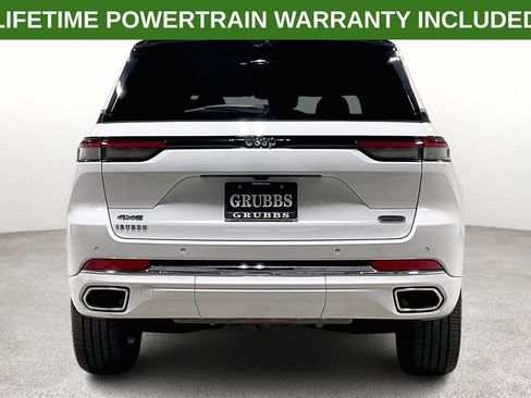 Used 2024 Jeep Grand Cherokee Overland w/ Luxury Tech Group IV AWD/4WD image 5
