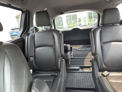 Used 2018 Honda Odyssey Touring image 15
