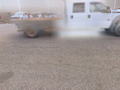 Used 2012 Ford F550 4x4 Crew Cab Super Duty w/ Payload Upgrade Pkg image 11