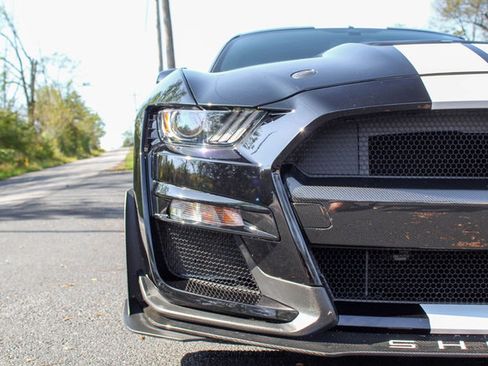 Used 2022 Ford Mustang Shelby GT500 w/ Carbon Fiber Track Pack image 54