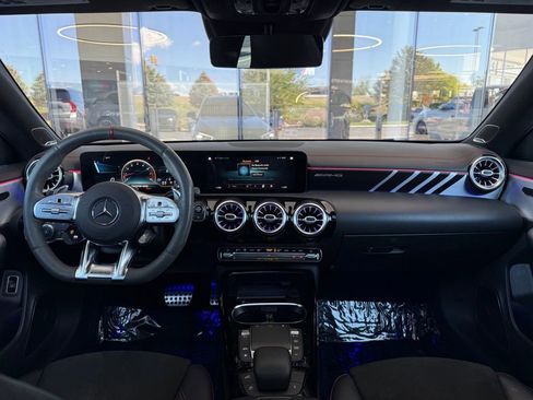 Used 2021 Mercedes-Benz CLA 35 AMG 4MATIC image 11