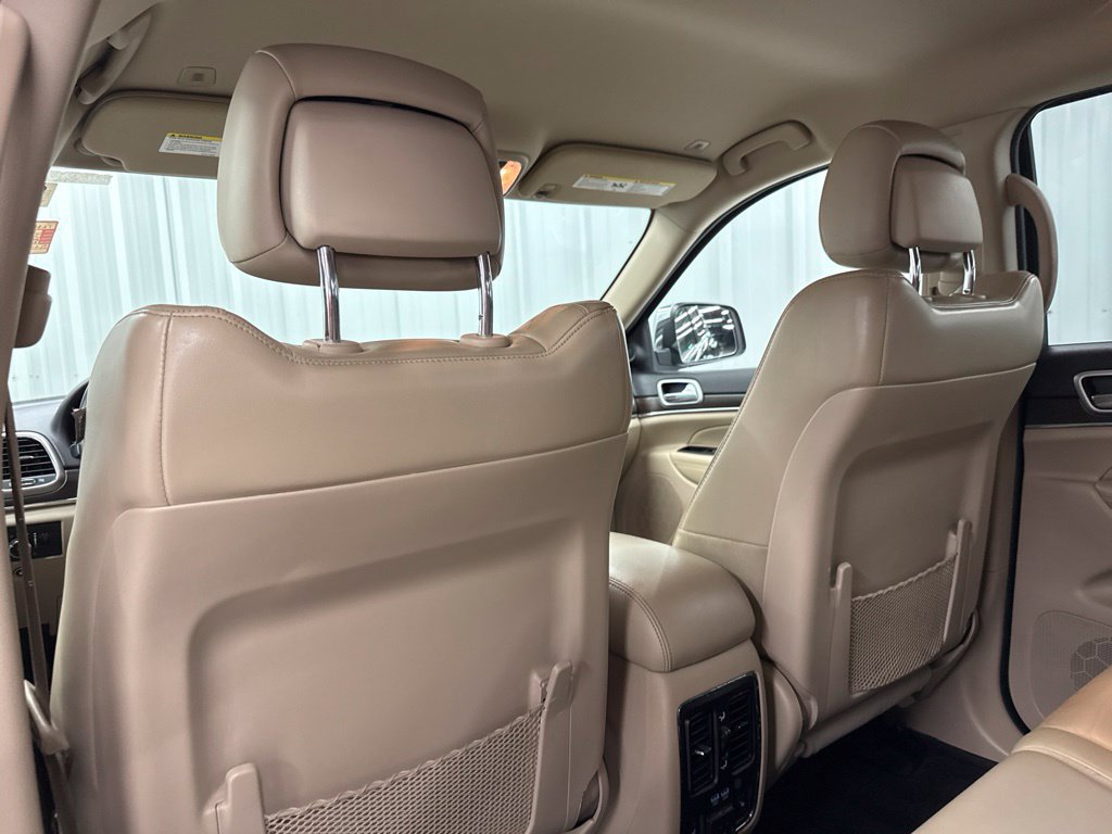 Used 2018 Jeep Grand Cherokee Limited RWD image 12