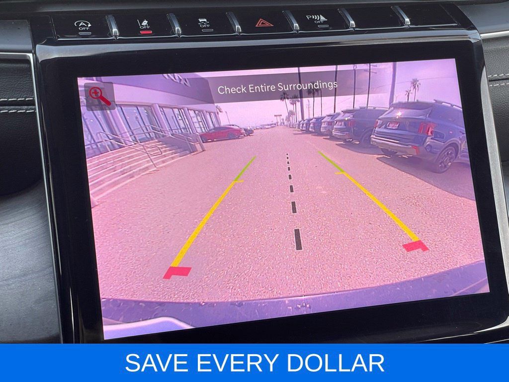 Used 2023 Jeep Grand Cherokee L Limited AWD/4WD image 10