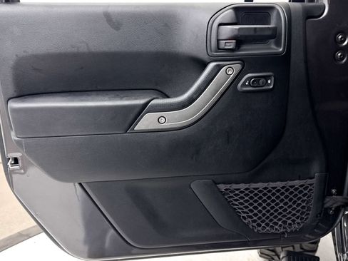 Used 2018 Jeep Wrangler Unlimited Sport S AWD/4WD image 20