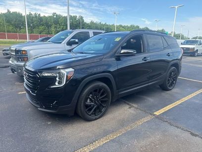 Used 2024 GMC Terrain SLT w/ Infotainment Package II