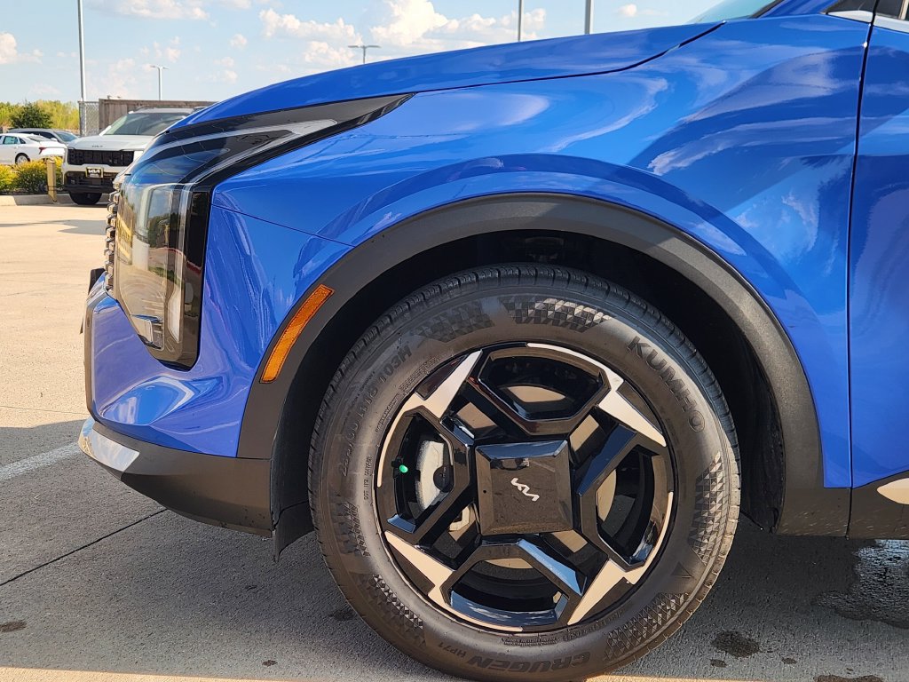New 2026 Kia Sportage EX FWD image 7