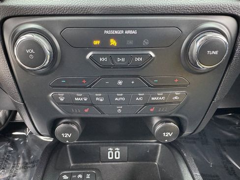 Used 2023 Ford Ranger Lariat w/ Tremor Off-Road Package image 27