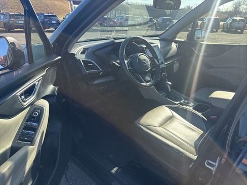 Used 2021 Subaru Forester Limited image 9