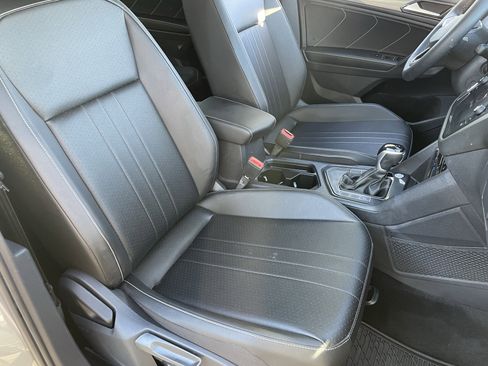 Certified 2023 Volkswagen Tiguan SE image 8