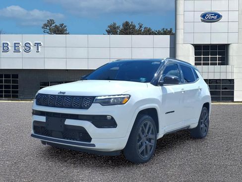 Used 2024 Jeep Compass Limited w/ High Altitude Package AWD/4WD image 9