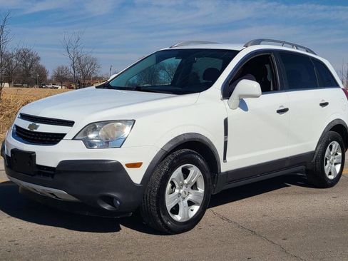 Used 2014 Chevrolet Captiva Sport LS image 2