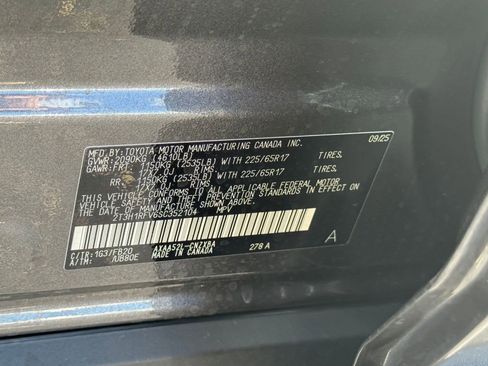 Used 2025 Toyota RAV4 LE image 20