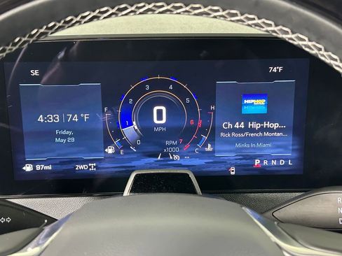 Used 2025 Chevrolet Traverse Z71 w/ Enhanced Driving Package AWD/4WD image 16