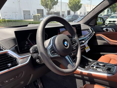New 2026 BMW X5 xDrive40i w/ M Sport Package AWD/4WD image 17