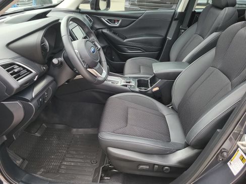 Used 2023 Subaru Forester Premium AWD/4WD image 17