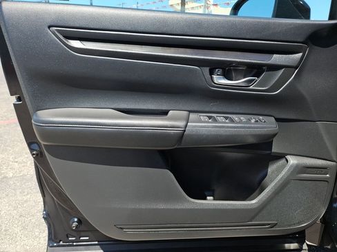 Used 2025 Honda CR-V LX image 14