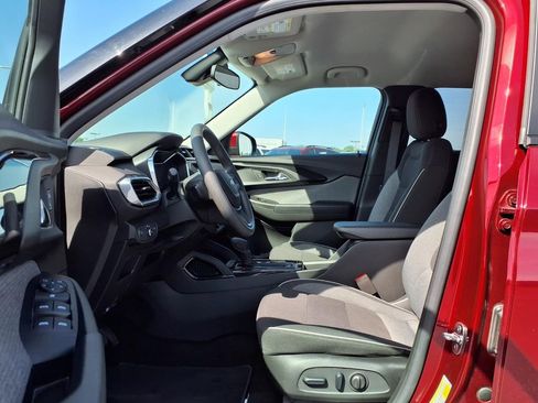 Used 2023 Chevrolet TrailBlazer LT FWD image 21