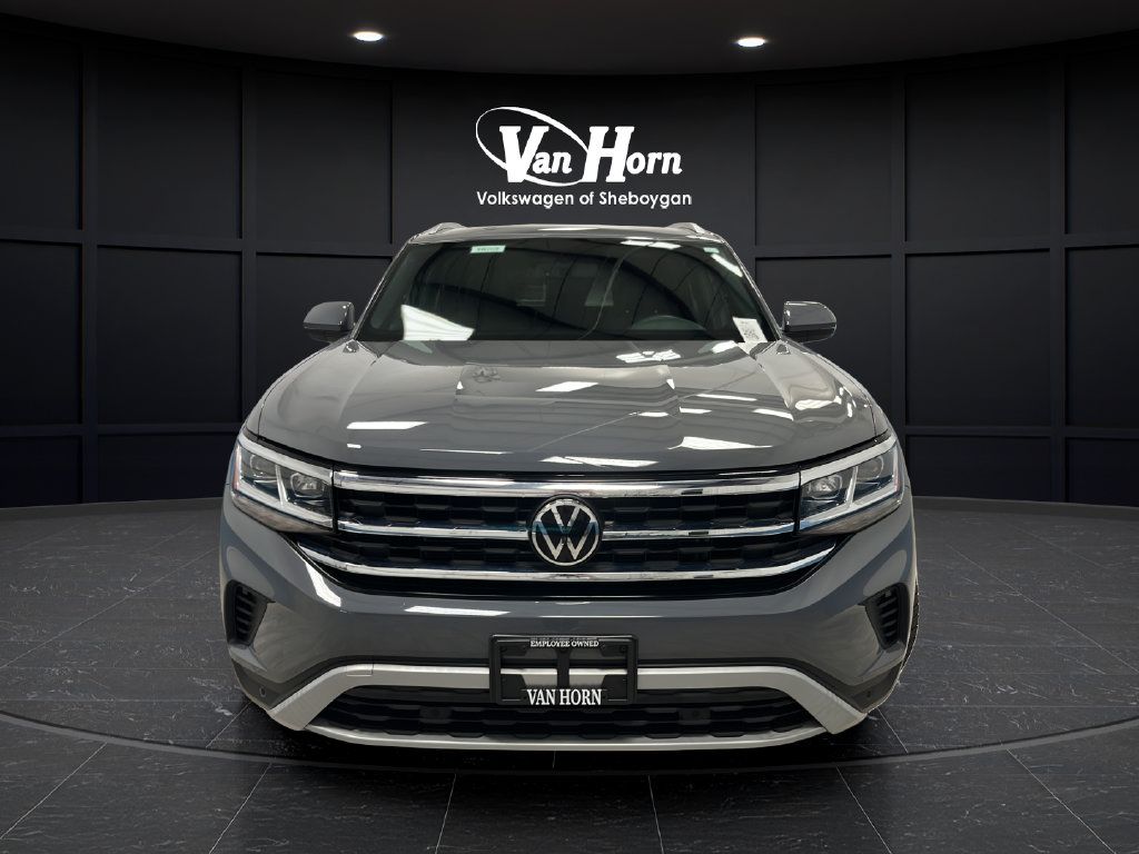 Used 2023 Volkswagen Atlas Cross Sport SE w/ Panoramic Sunroof Package AWD/4WD image 2