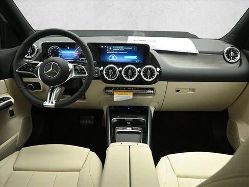 New 2026 Mercedes-Benz GLA 250 4MATIC image 21