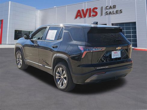 Used 2025 Chevrolet Equinox LT image 3