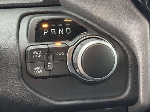 Used 2024 RAM 2500 Big Horn w/ Safety Group image 20