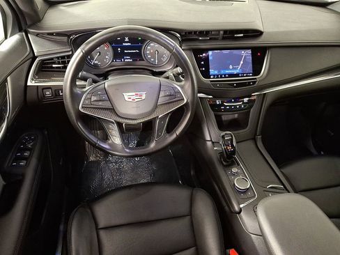 Used 2021 Cadillac XT5 Sportv AWD/4WD image 2