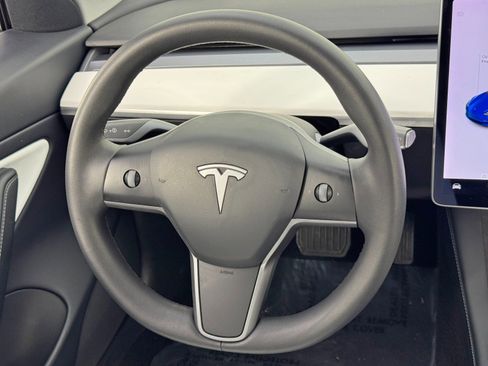 Used 2021 Tesla Model 3 Standard Range Plus image 18