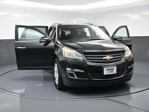 Used 2016 Chevrolet Traverse LT w/ Style and Technology Package image 24