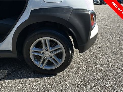 Used 2020 Hyundai Kona SE image 19