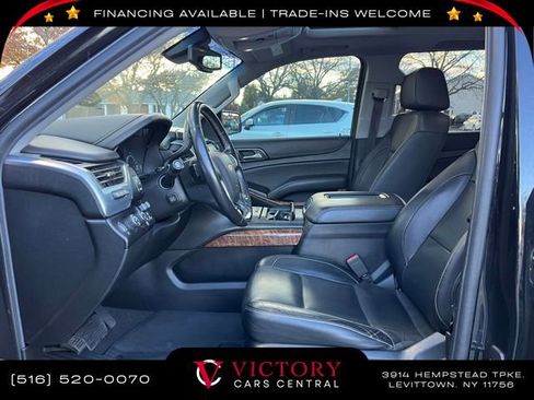 Used 2020 Chevrolet Suburban Premier w/ Premier 6.2L Value Package image 15